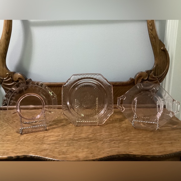 3 Vintage Pink Depression Glass Plates - Picture 2 of 10